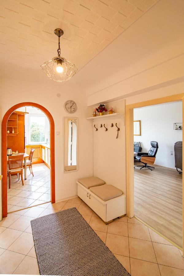 Best Rated Central Apartment Vienna - Ac, Wifi, 24H7Days Self Check-In, Board Games, Netflix Buitenkant foto