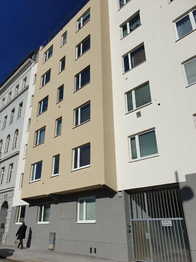Best Rated Central Apartment Vienna - Ac, Wifi, 24H7Days Self Check-In, Board Games, Netflix Buitenkant foto